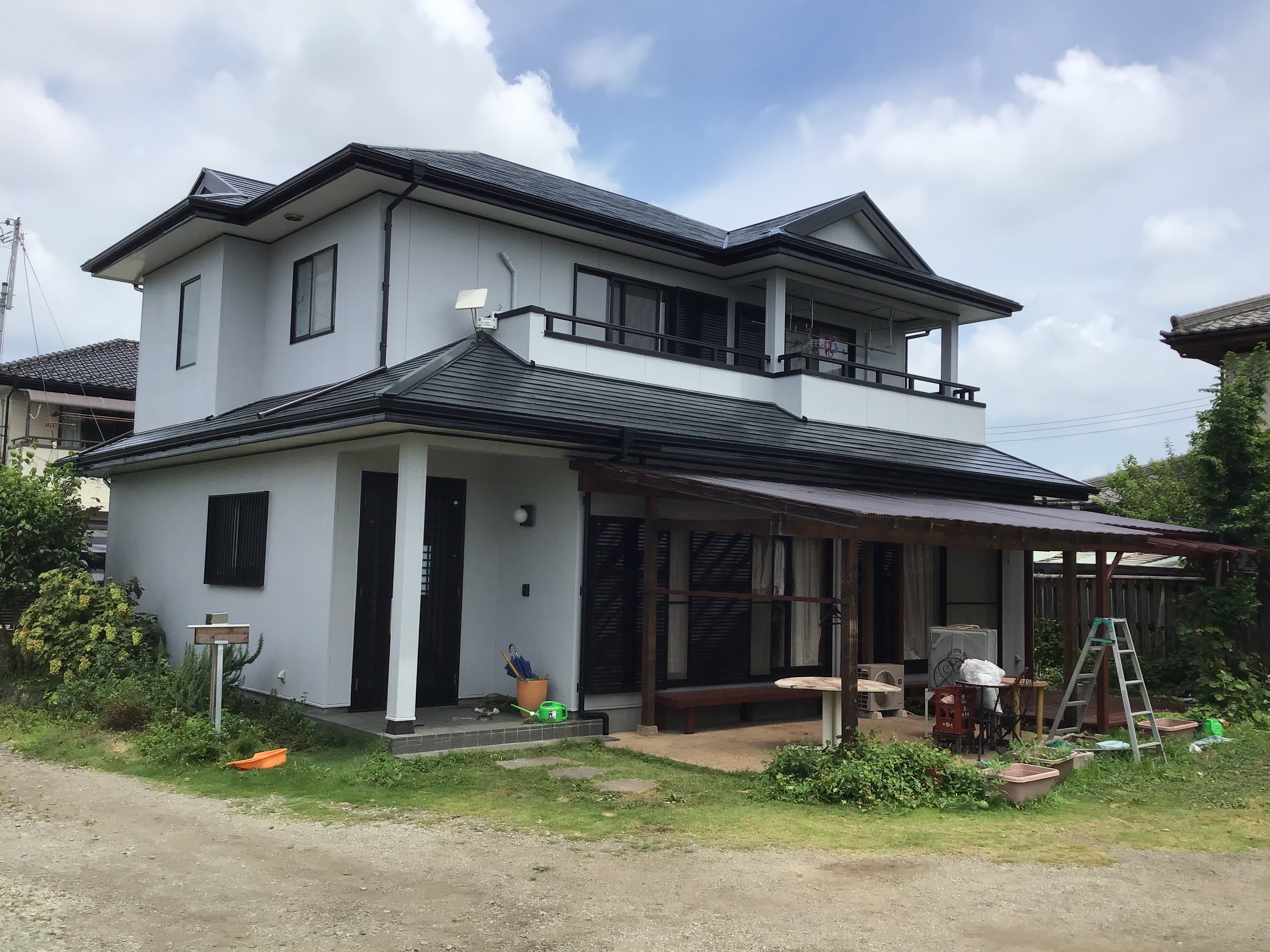屋根塗装　外壁塗装　雨樋交換　テラス波板交換